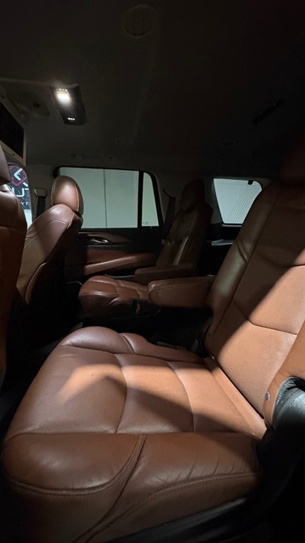 2015 Cadillac Escalade Luxury Short — foto 9 / 11