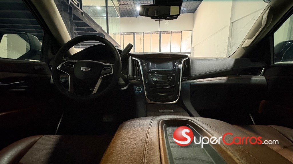 2015 Cadillac Escalade Luxury Short — foto 11 / 11