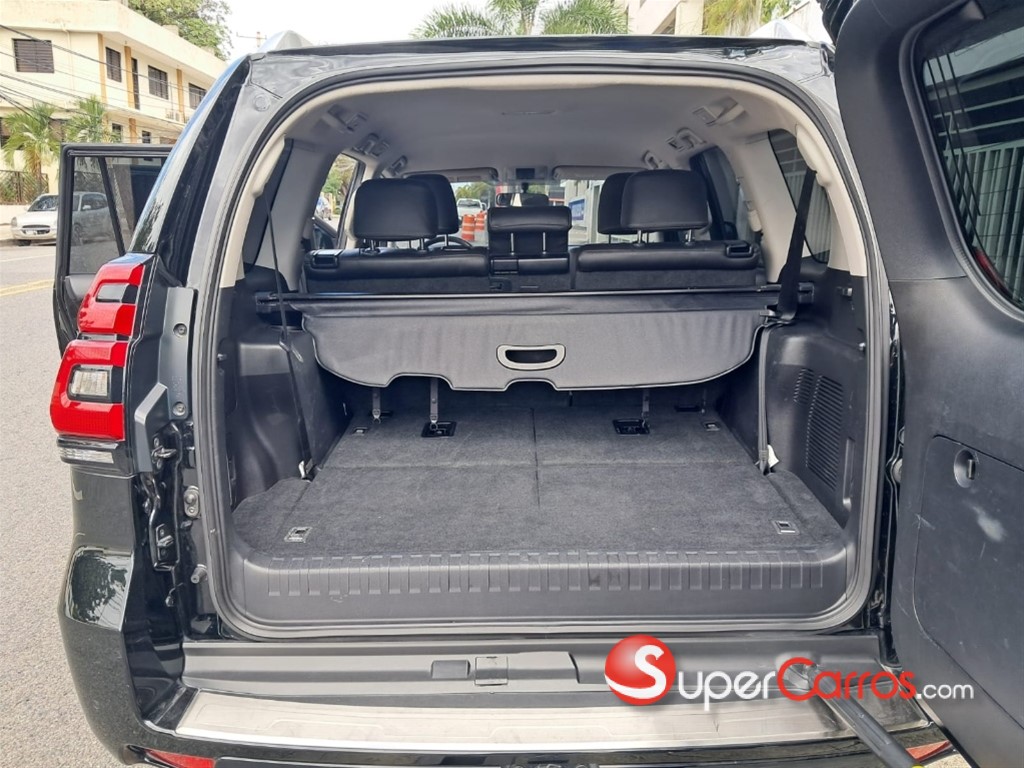 2024 Toyota Land Cruiser Prado TXL — foto 9 / 11