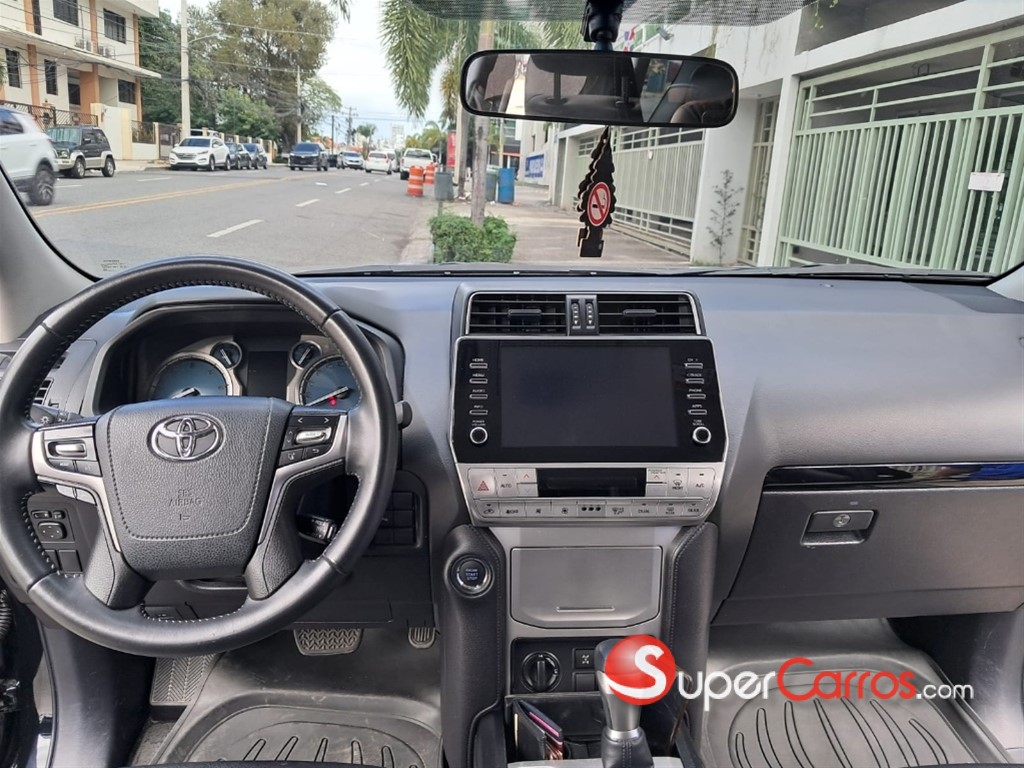 2024 Toyota Land Cruiser Prado TXL — foto 10 / 11
