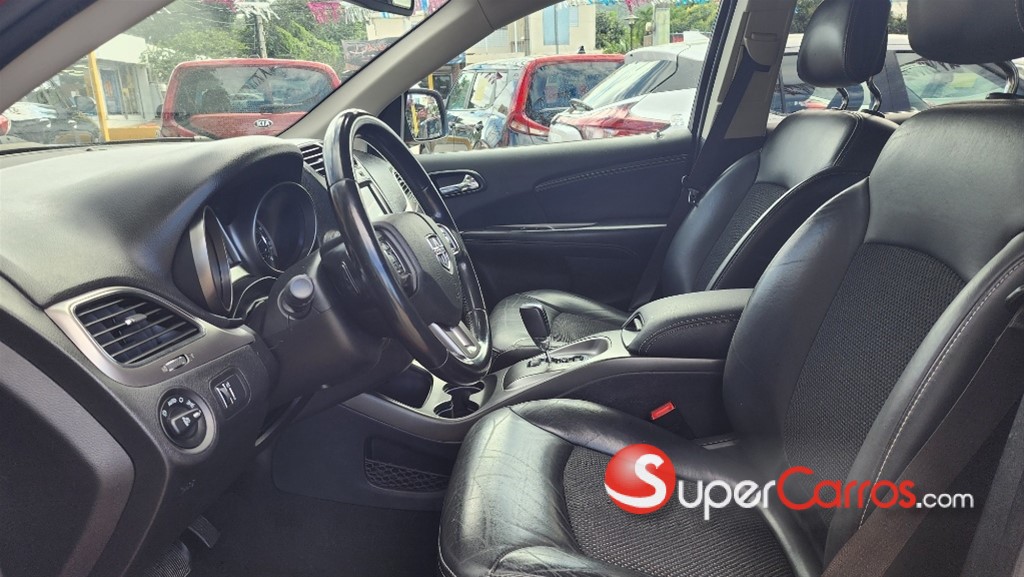 2020 Dodge Journey Crossroad — foto 6 / 12