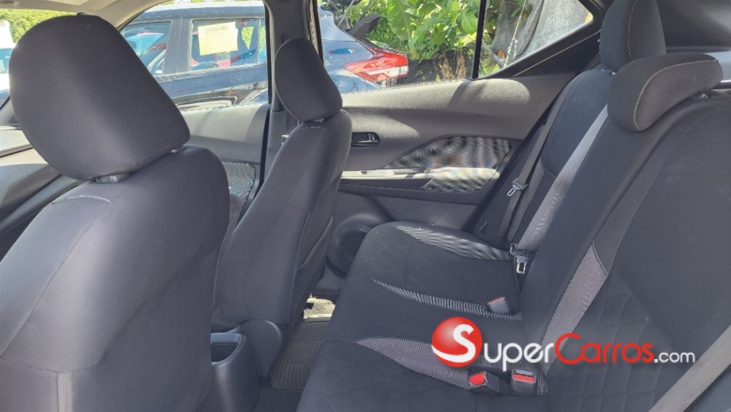 2020 Nissan Kicks — foto 8 / 12