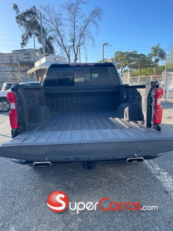 2022 Chevrolet Silverado High Country — foto 8 / 12