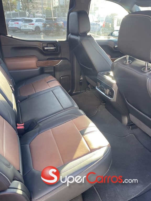 2022 Chevrolet Silverado High Country — foto 10 / 12