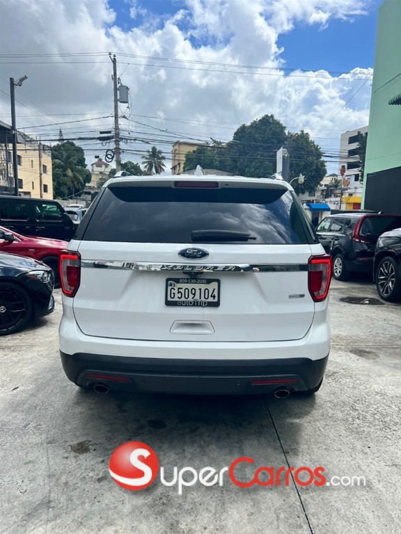 2017 Ford Explorer — foto 3 / 12
