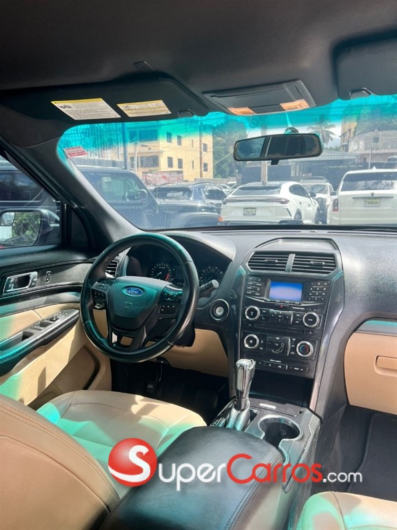 2017 Ford Explorer — foto 7 / 12