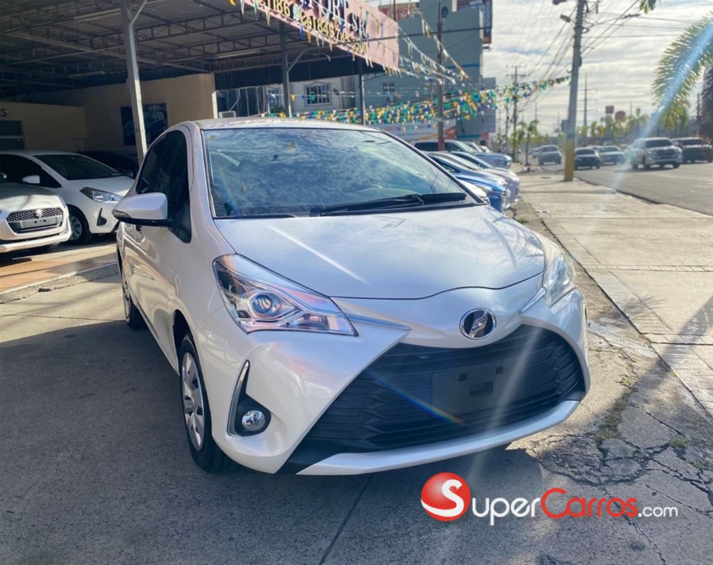 2020 Toyota VITZ — foto 3 / 11