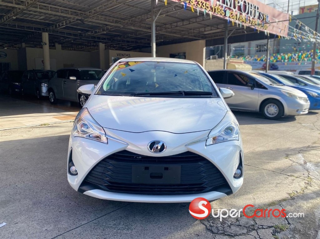 2020 Toyota VITZ — foto 10 / 11