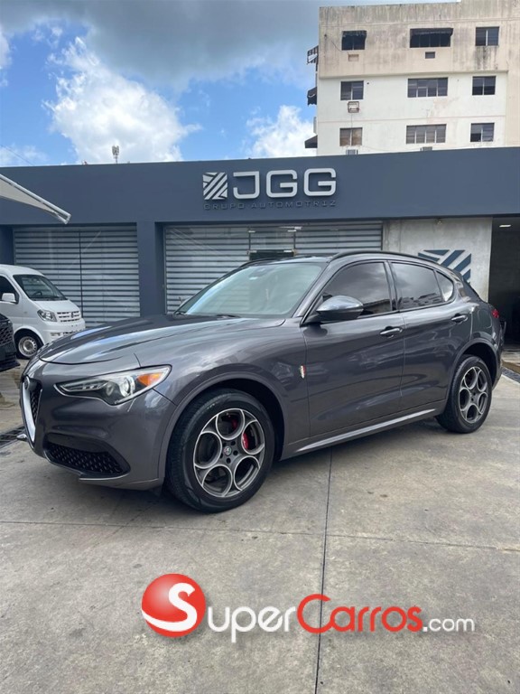 2018 Alfa Romeo Stelvio — foto 2 / 8