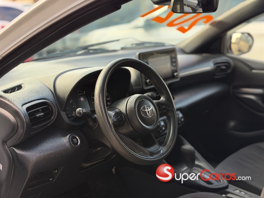 2021 Toyota Yaris — foto 8 / 12