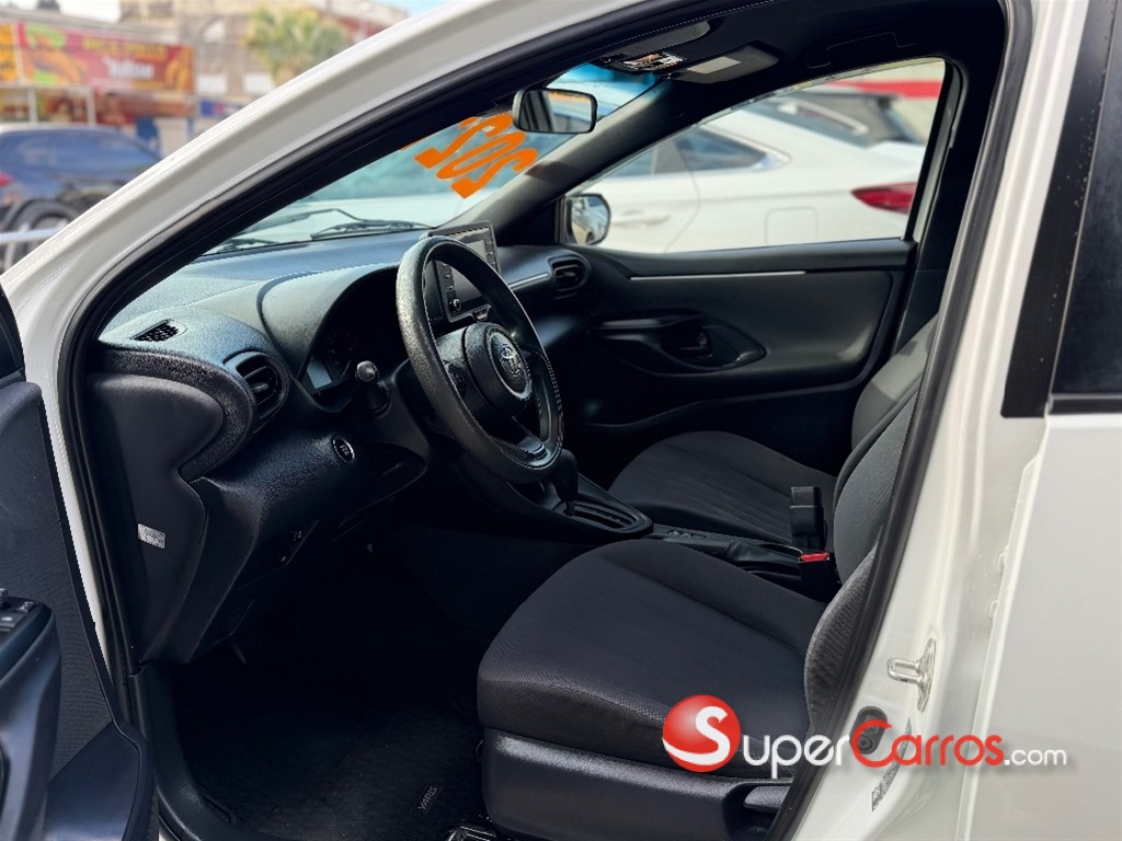 2021 Toyota Yaris — foto 9 / 12