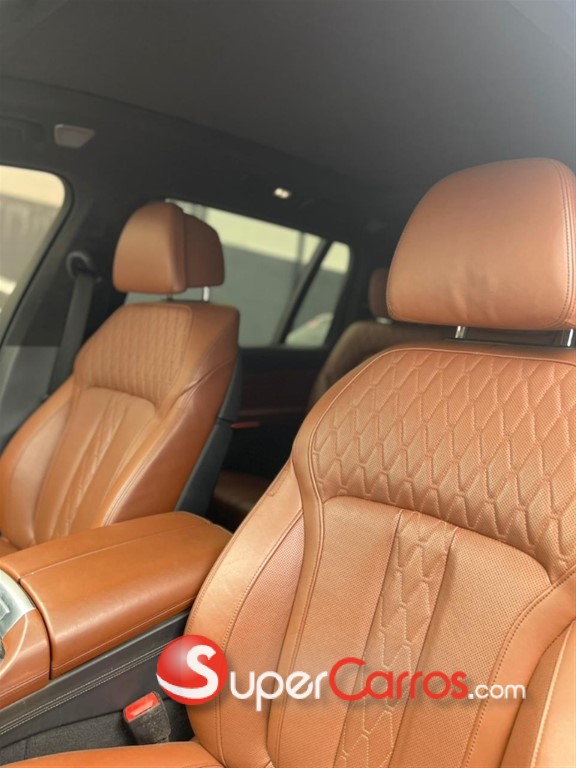 2019 BMW X 7 XDRIVE 50i — foto 10 / 12