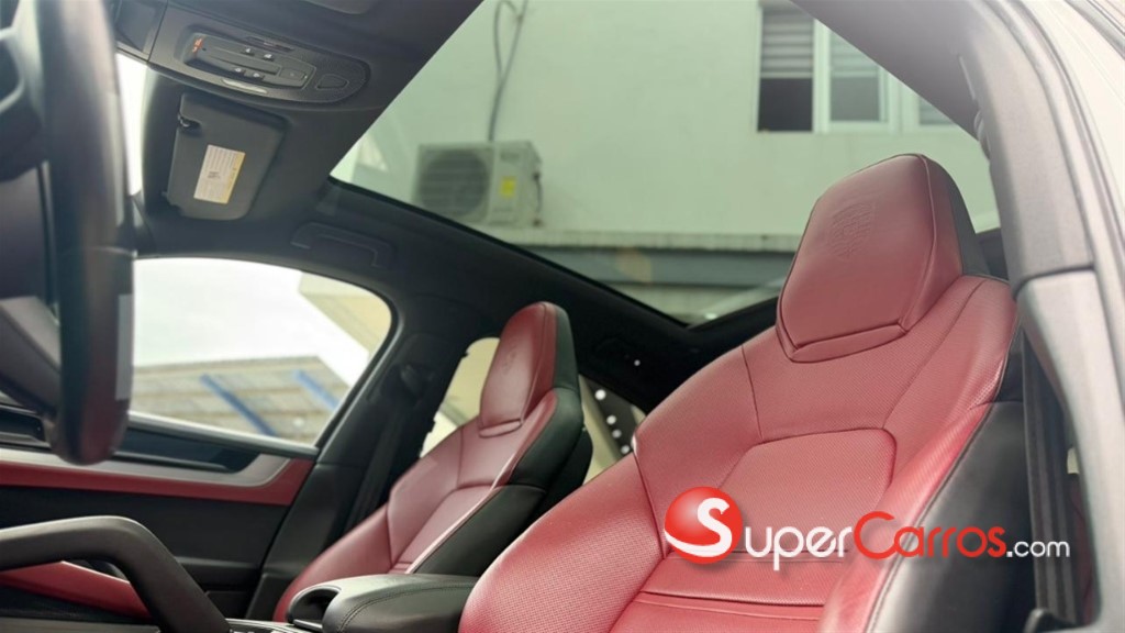 2024 Porsche Cayenne — foto 7 / 12