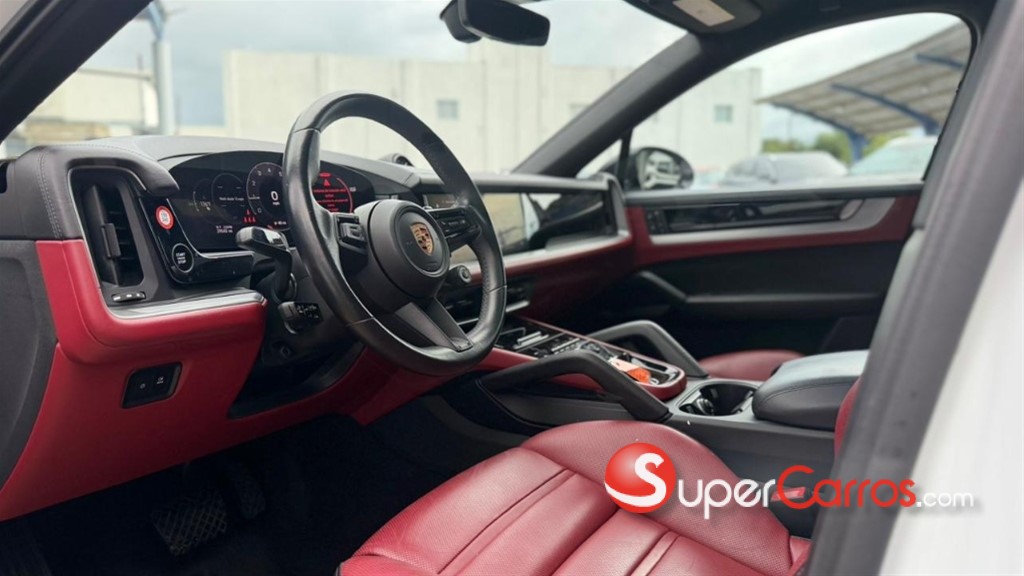 2024 Porsche Cayenne — foto 8 / 12