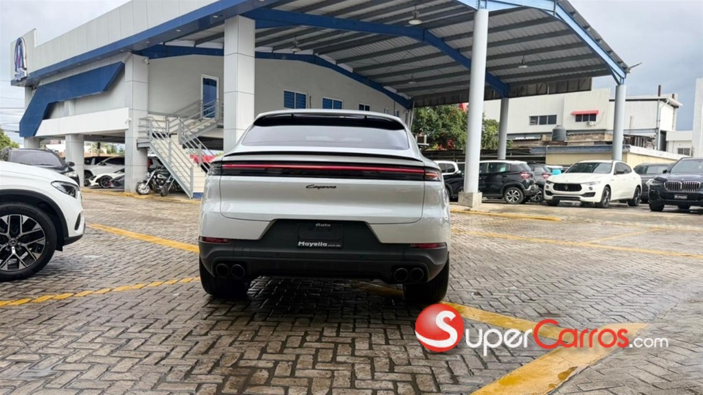 2024 Porsche Cayenne — foto 10 / 12