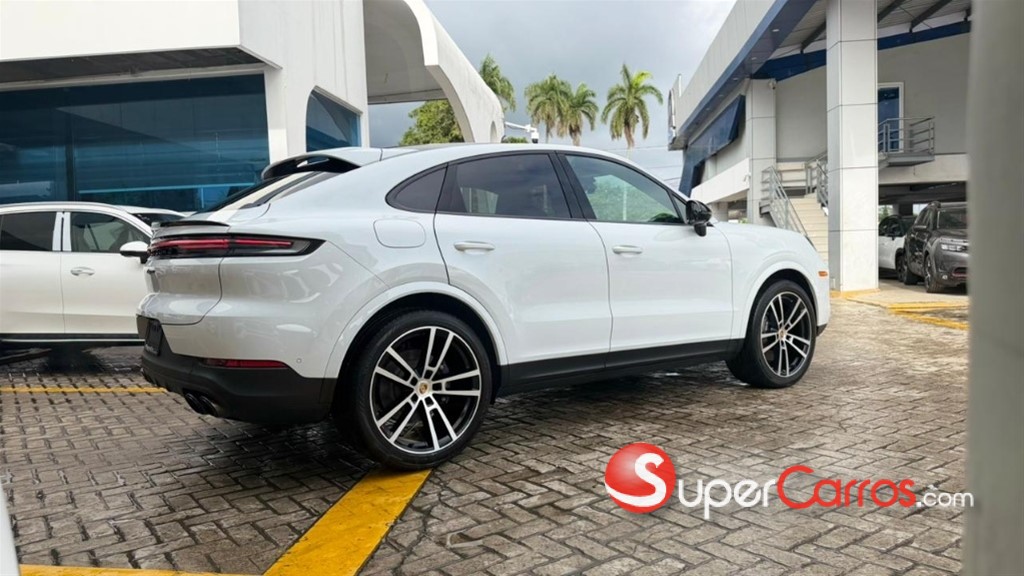 2024 Porsche Cayenne — foto 12 / 12