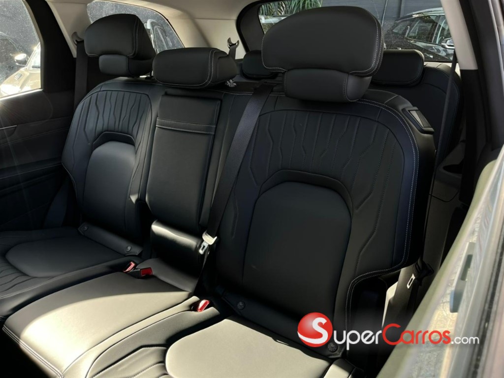 2026 Ford EDGE TREND HYBRID — foto 9 / 12