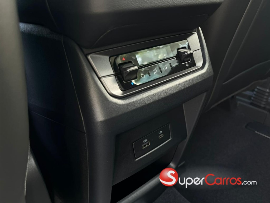 2026 Ford EDGE TREND HYBRID — foto 10 / 12