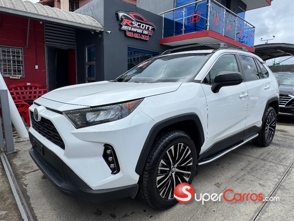 2020 Toyota RAV4 LE PLUS