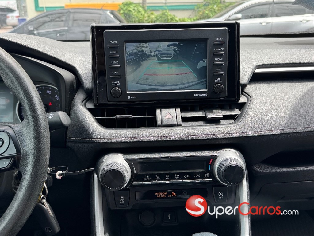 2020 Toyota RAV4 LE PLUS — foto 10 / 12