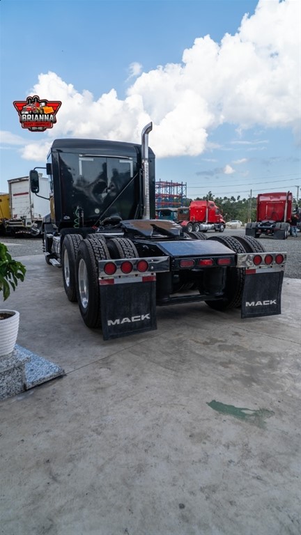 2012 Mack Pinnacle — foto 7 / 7