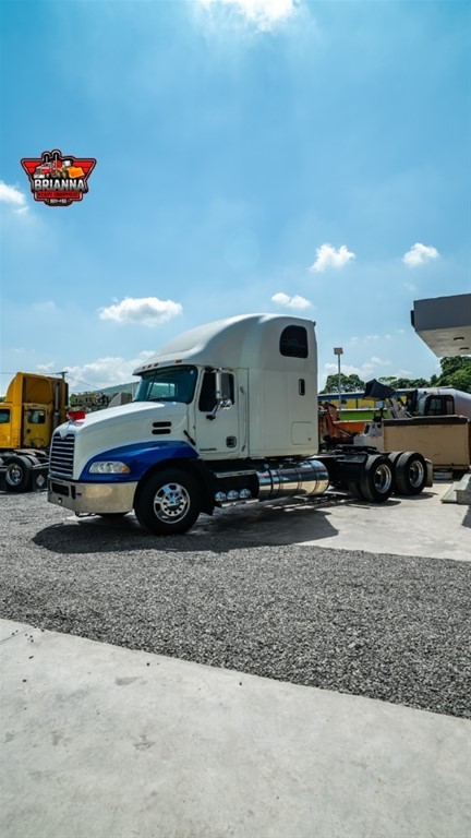 2012 Mack Pinnacle — foto 2 / 10