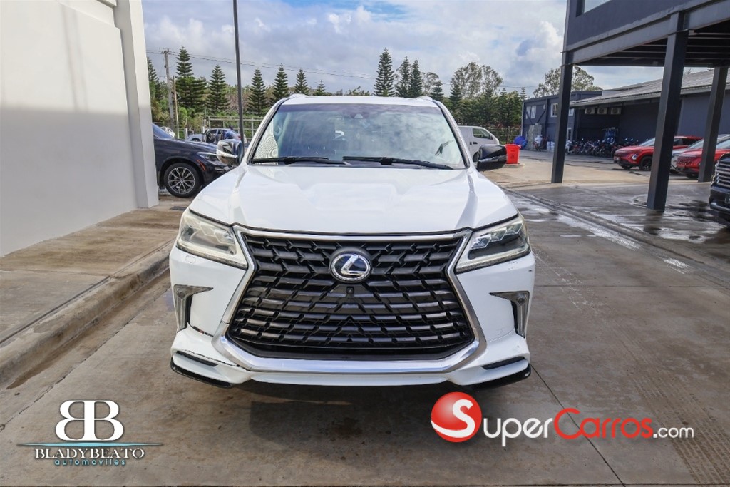 2016 Lexus LX 570 — foto 11 / 12
