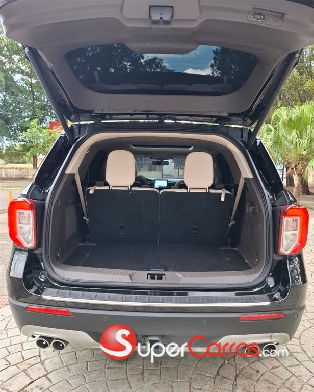 2020 Ford Explorer Platinum — foto 7 / 12