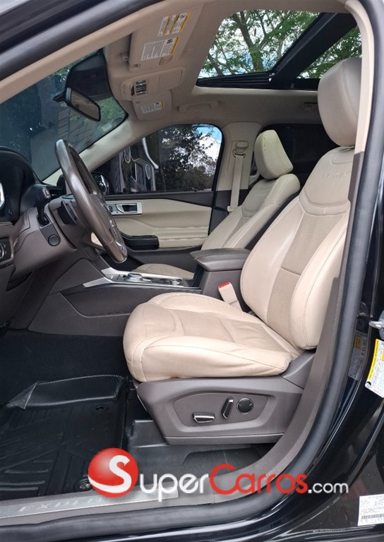 2020 Ford Explorer Platinum — foto 8 / 12