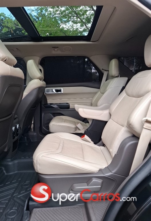 2020 Ford Explorer Platinum — foto 9 / 12