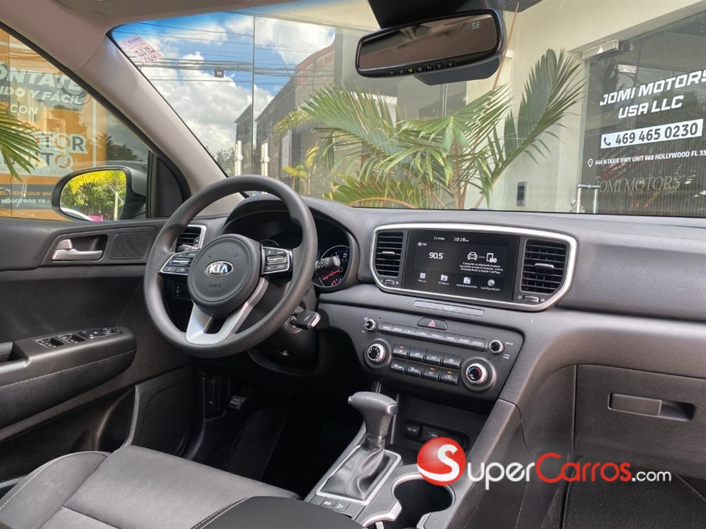 2022 Kia Sportage LX — foto 7 / 10