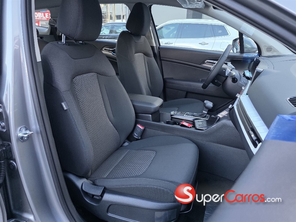 2027 Kia Sportage Sport — foto 10 / 12