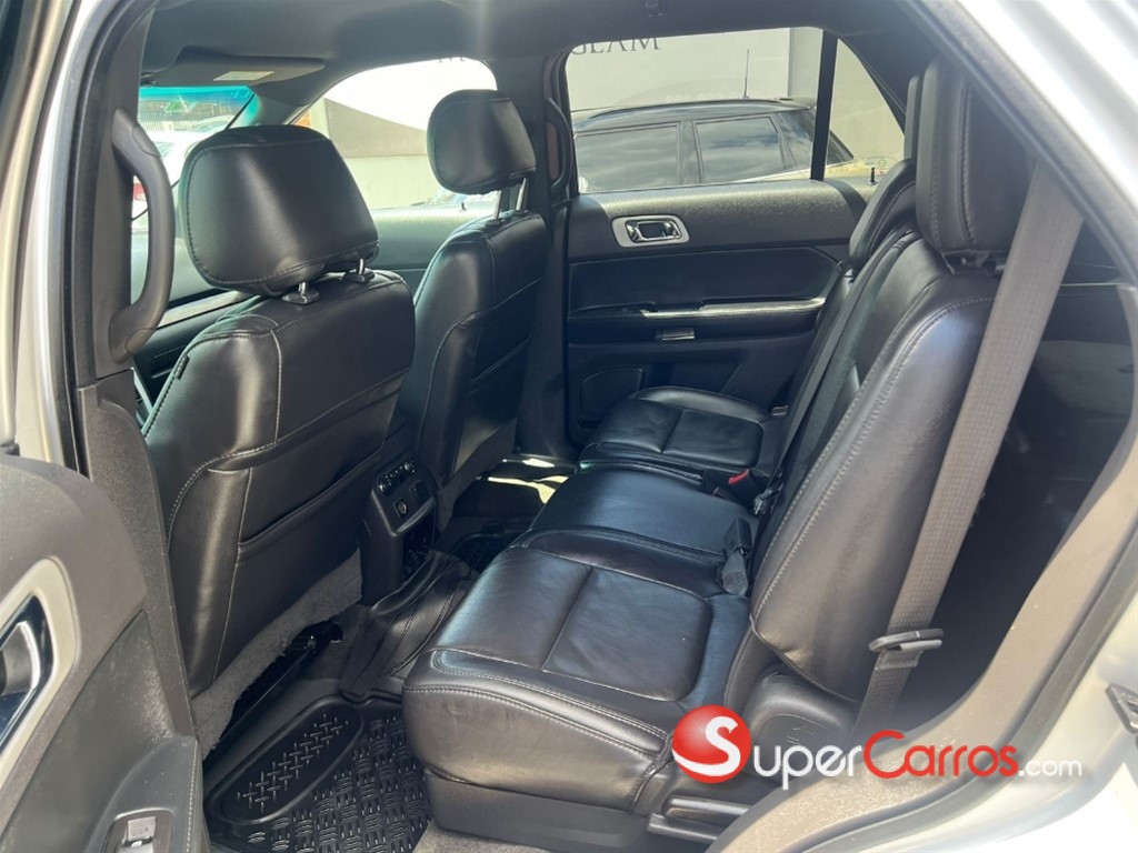 2015 Ford Explorer Limited — foto 6 / 12