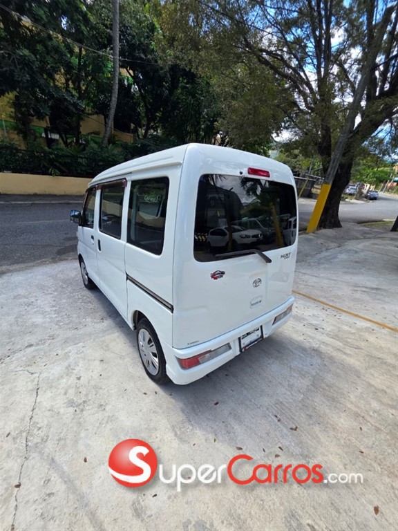 2018 Daihatsu Hijet — foto 5 / 11