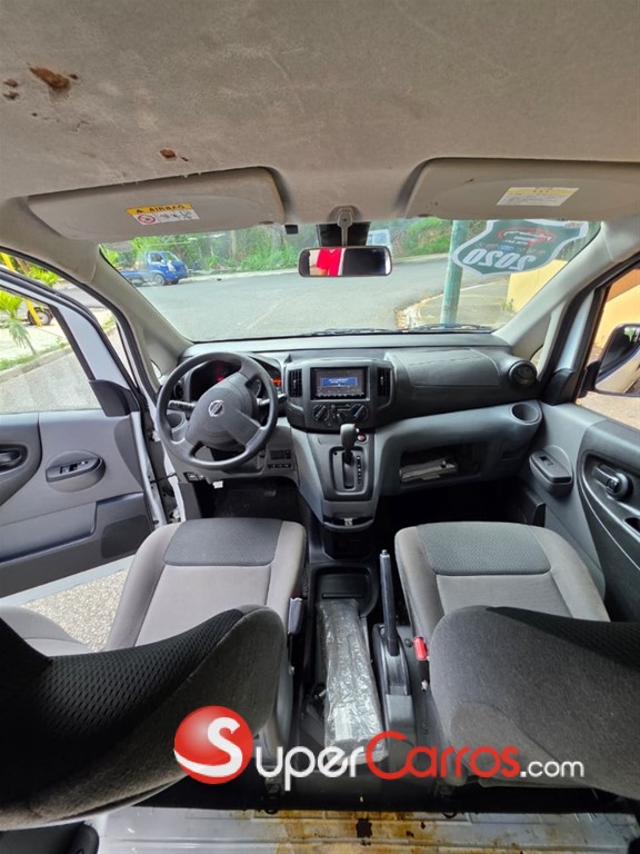 2020 Nissan NV 200 — foto 9 / 10