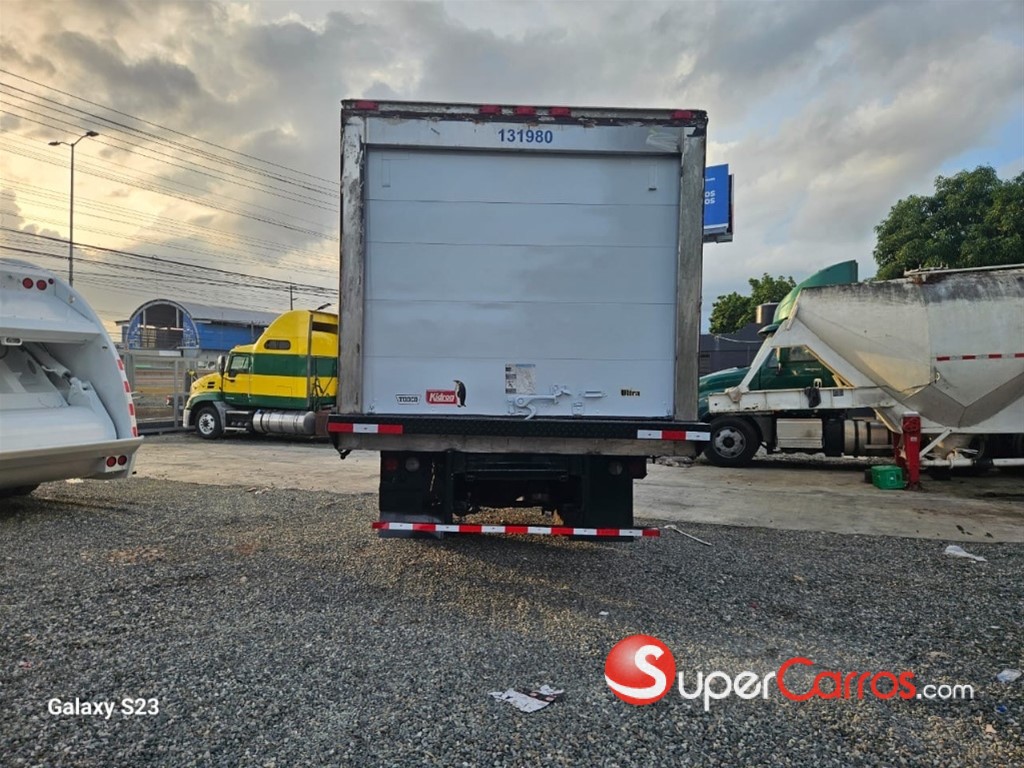 2013 Freightliner M2 — foto 4 / 12