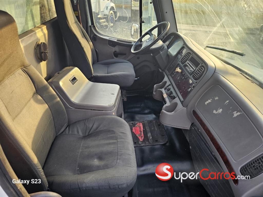 2013 Freightliner M2 — foto 12 / 12
