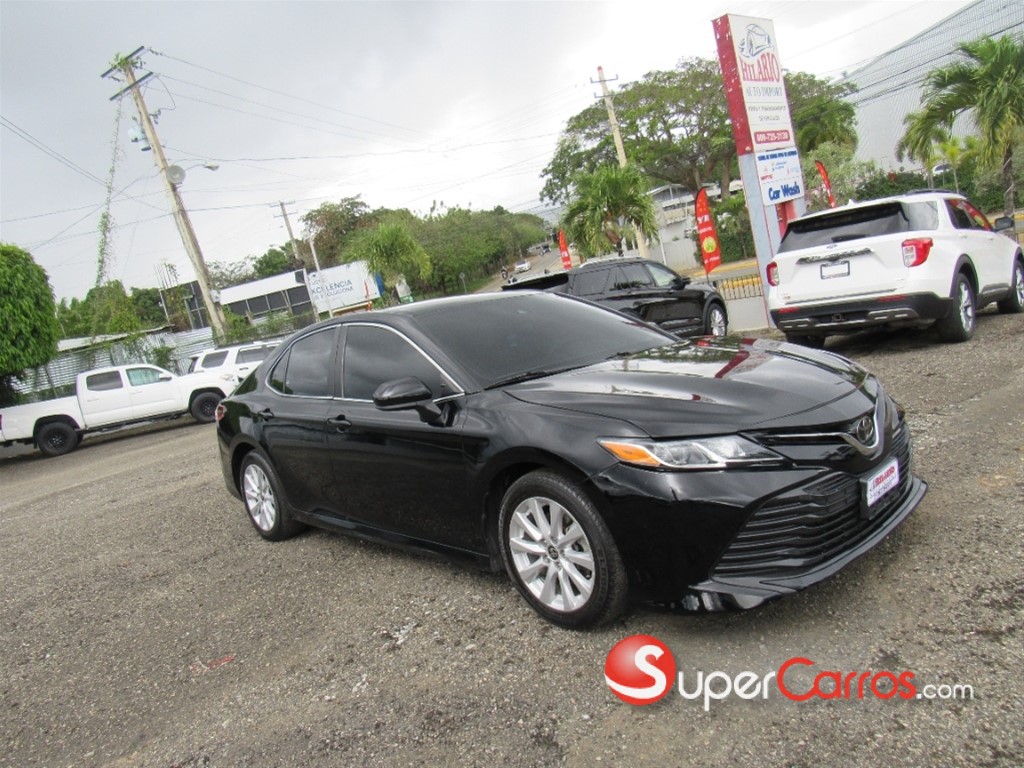 2020 Toyota Camry LE — foto 2 / 12