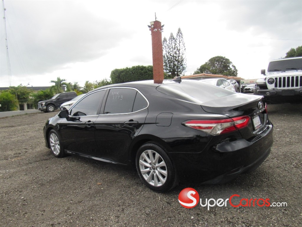 2020 Toyota Camry LE — foto 4 / 12