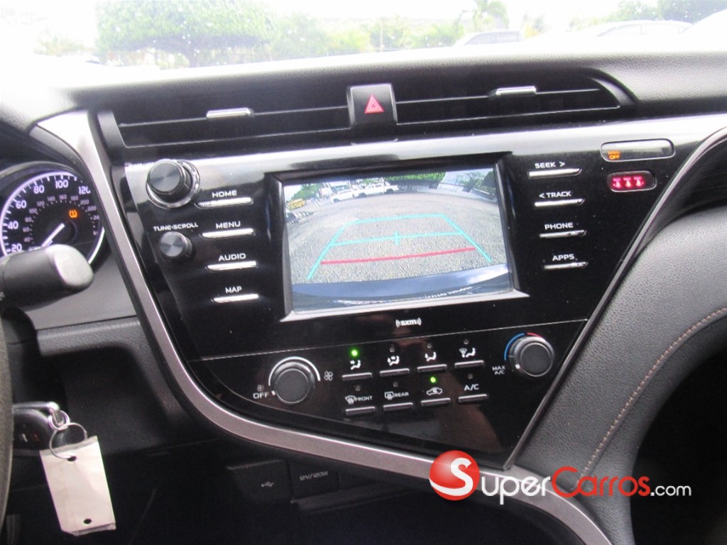 2020 Toyota Camry LE — foto 10 / 12