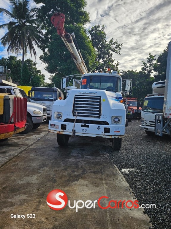 1999 Mack Cabezote — foto 2 / 10