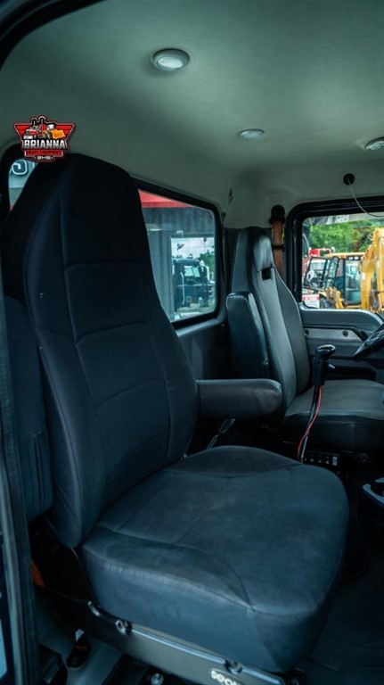 2019 Mack Anthem — foto 2 / 11