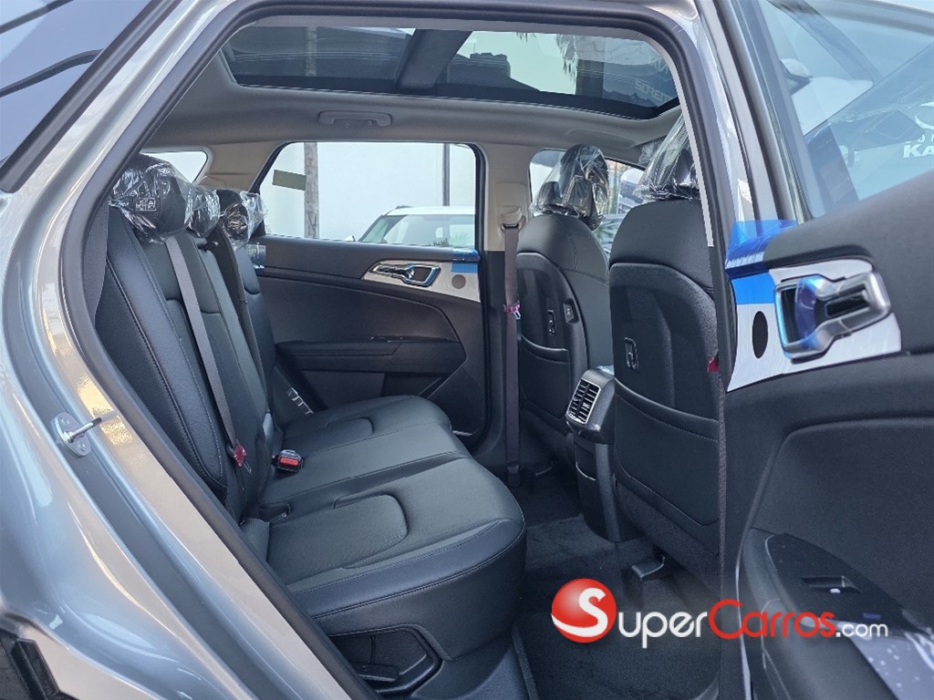 2027 Kia Sportage Luxury — foto 11 / 12