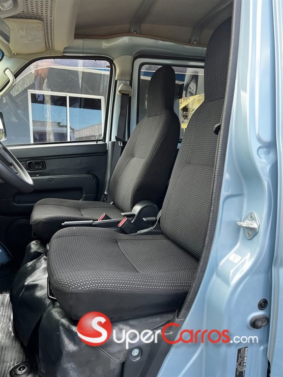 2019 Daihatsu Hijet — foto 5 / 9