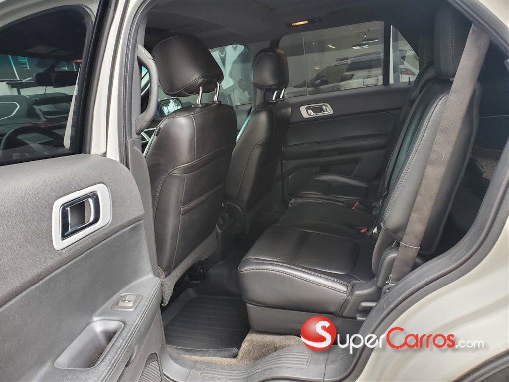2013 Ford Explorer Limited — foto 9 / 12