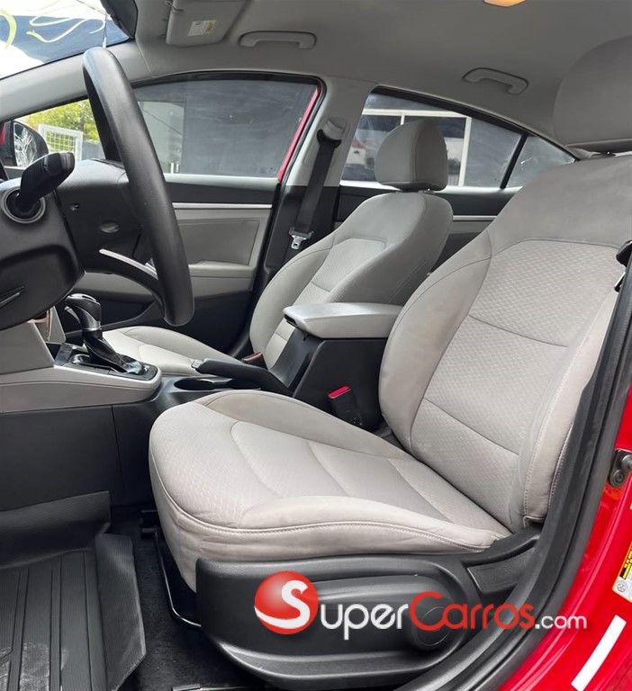 2020 Hyundai Elantra SEL — foto 5 / 10