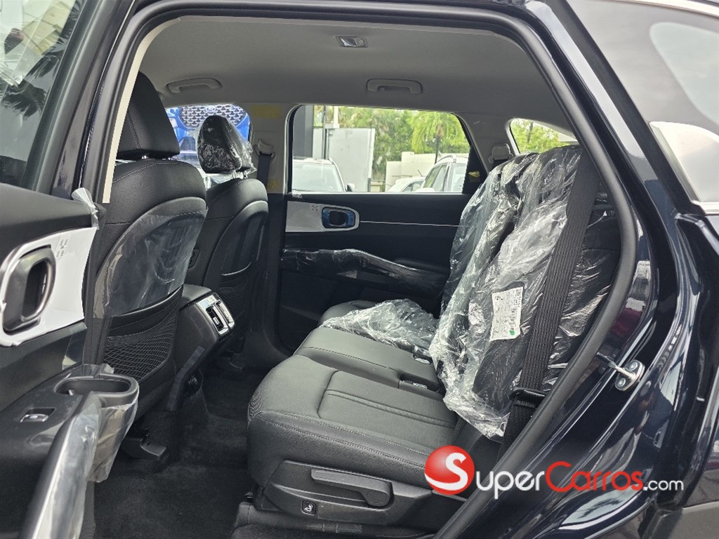 2027 Kia Sorento Luxury — foto 9 / 12