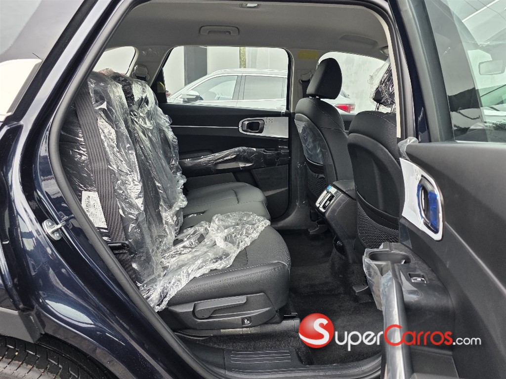 2027 Kia Sorento Luxury — foto 11 / 12