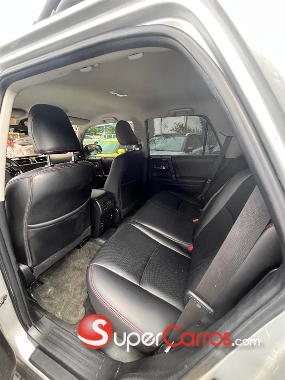 2016 Toyota 4 Runner TRD Pro — foto 5 / 11