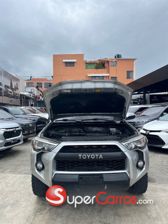 2016 Toyota 4 Runner TRD Pro — foto 8 / 11